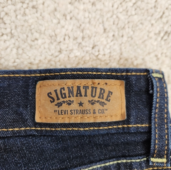 SOLD!!! Levi Strauss Bermuda Shorts, size 10, dark navy blue - Picture 3 of 5